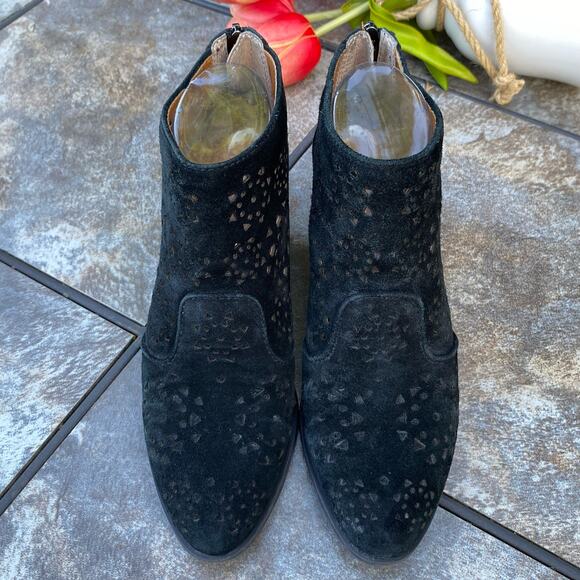 Franco Sarto Black Suede Ashlee Laser Cut Block Heel Ankle Boots 6 - Picture 3 of 10